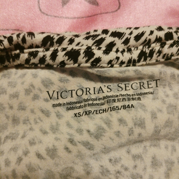 Victoria Secret Oversized long sleeve sleepwear - Picture 2 of 4